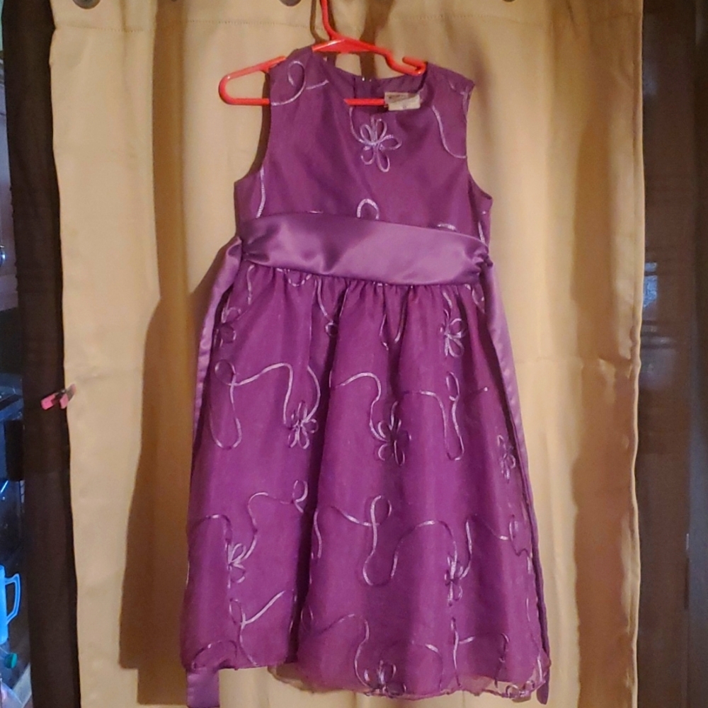Rare Too formal dress. Size 6x